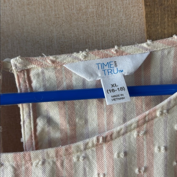 Time & tru Women's Pink Striped Top with Swiss dots xl nwt - Picture 4 of 5